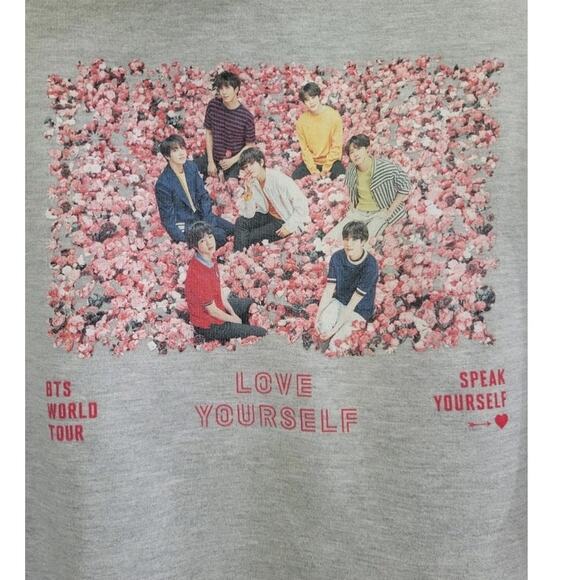 BTS‎ Big Hit Official Tour Sweatshirt Gray Size M/L Graphic Back K-Pop Merch - Picture 2 of 12